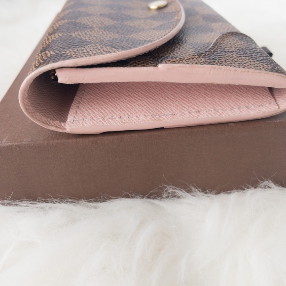 Authentic Louis Vuitton Caissa Wallet - Picture 4 of 14